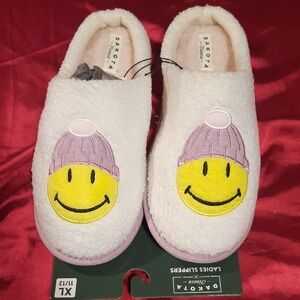 NWT Women's XL 11/12  Smiley Face Slippers - White and Purple
